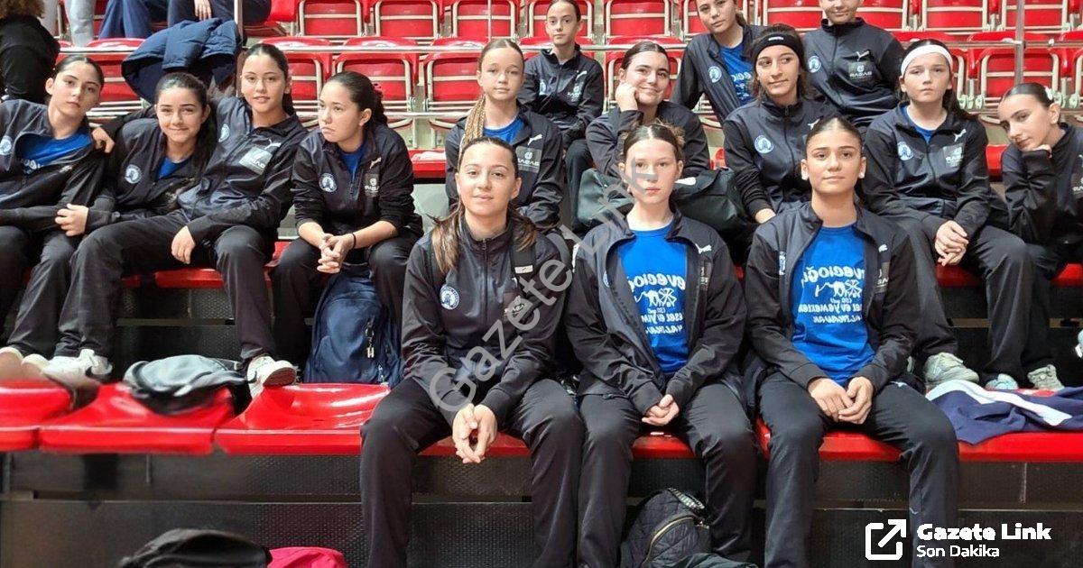 "Yalıkavakspor Altyapısı Konya'da Şov Yaptı: Mevlana Turnuvası'na Müthiş Başlangıç" başlıklı haber i