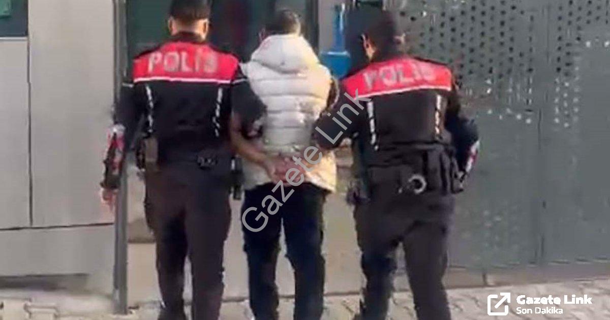 "İzmir Konak'ta Polis Dikkati: 16 Yıl Hapis Cezası Bulunan Firari Yakalandı" başlıklı haber için fot