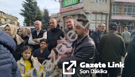 Şuhut’ta Umre Heyecanı: Dualarla Kutsal Topraklara Uğurlandılar