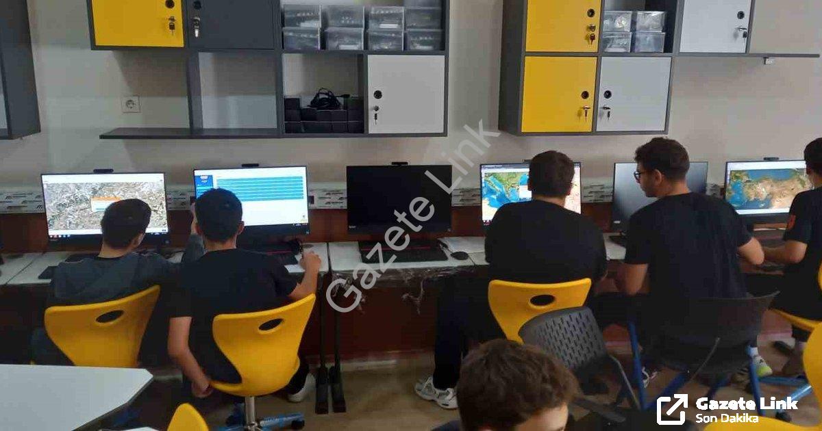 "Söke Anadolu Lisesi'ne Teknoloji Üssü: Yenilikçi Eğitim Sınıfı Hizmette" başlıklı haber için fotore