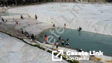 Pamukkale Asyalı Turistlerin Gözdesi Oldu: Beyaz Cennet Büyülüyor