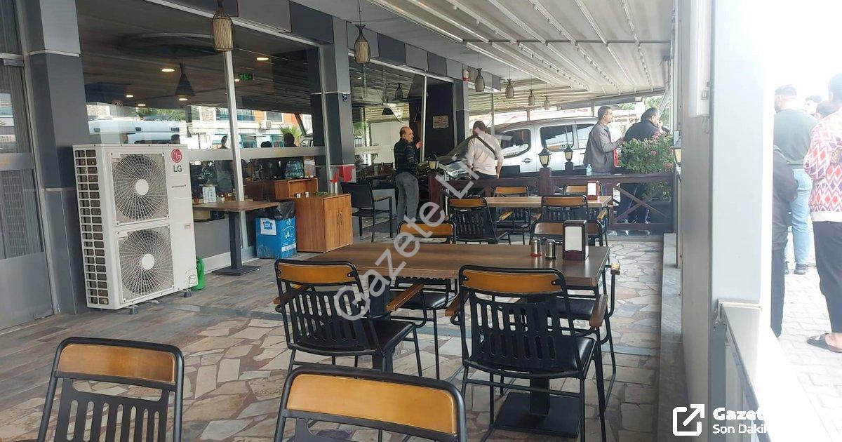 "Aydın'da Ehliyetsiz Sürücü Dehşeti: 15 Yaşındaki Genç Dükkana Daldı" başlıklı haber için fotorealis