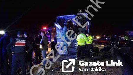 Denizli’de Korkunç Kaza: Yolcu Otobüsü ve Minibüs Çarpıştı, 1 Ölü