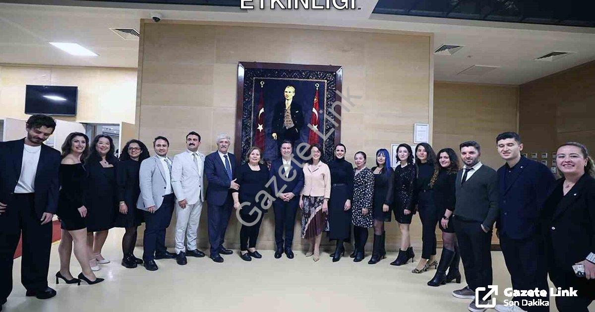 "Muğla'da Öğretmenler İçin Özel Kutlama Etkinliği" başlıklı haber için fotorealistik, profesyonel bi