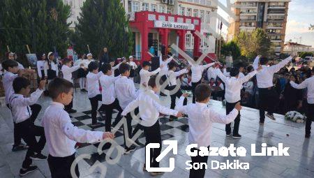 Nazilli’de Öğretmenler Günü’ne Zeybekli Coşkulu Kutlama