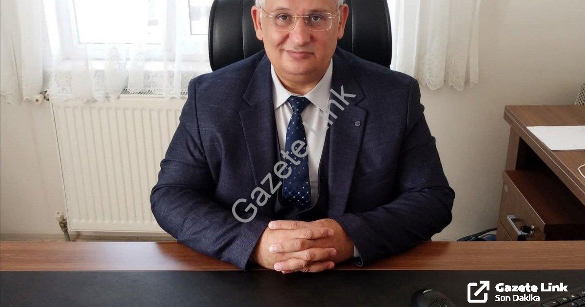 "Şuhut Müftülüğü'nde Bayrak Değişimi: Ahmet Köylü Göreve Başladı" başlıklı haber için fotorealistik,