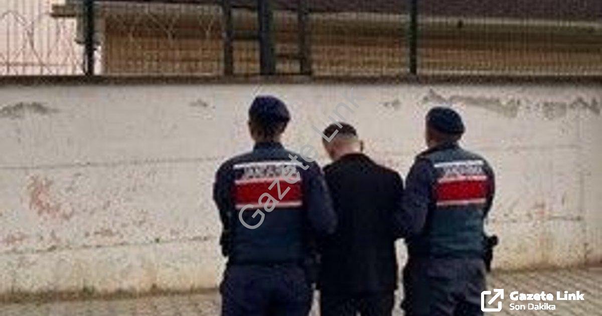 "Aydın'da Jandarma'dan Suçlulara Geçit Yok: 2 Hükümlü Yakalandı" başlıklı haber için fotorealistik,