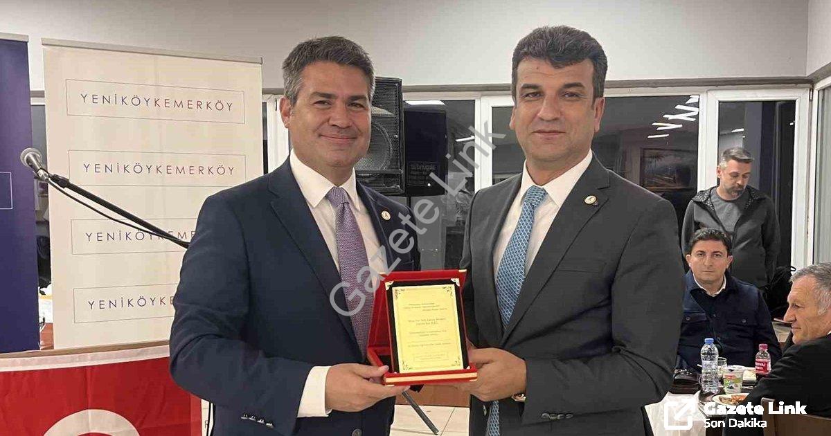 "Yeniköy Kemerköy Enerji’den Milaslı Öğretmenlere Vefa Gecesi" başlıklı haber için fotorealistik, pr