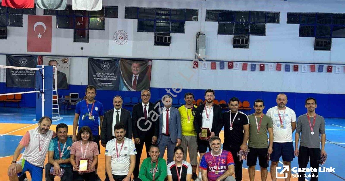 "Denizli'de Öğretmenler Günü Dostluk Rüzgarı: Buldan ve Güney Sahaya İndi" başlıklı haber için fotor