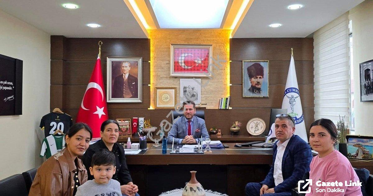 "Tavas Belediye Başkanı Kadir Tatık'tan DMD'li Mehmet'e Anlamlı Destek" başlıklı haber için fotoreal