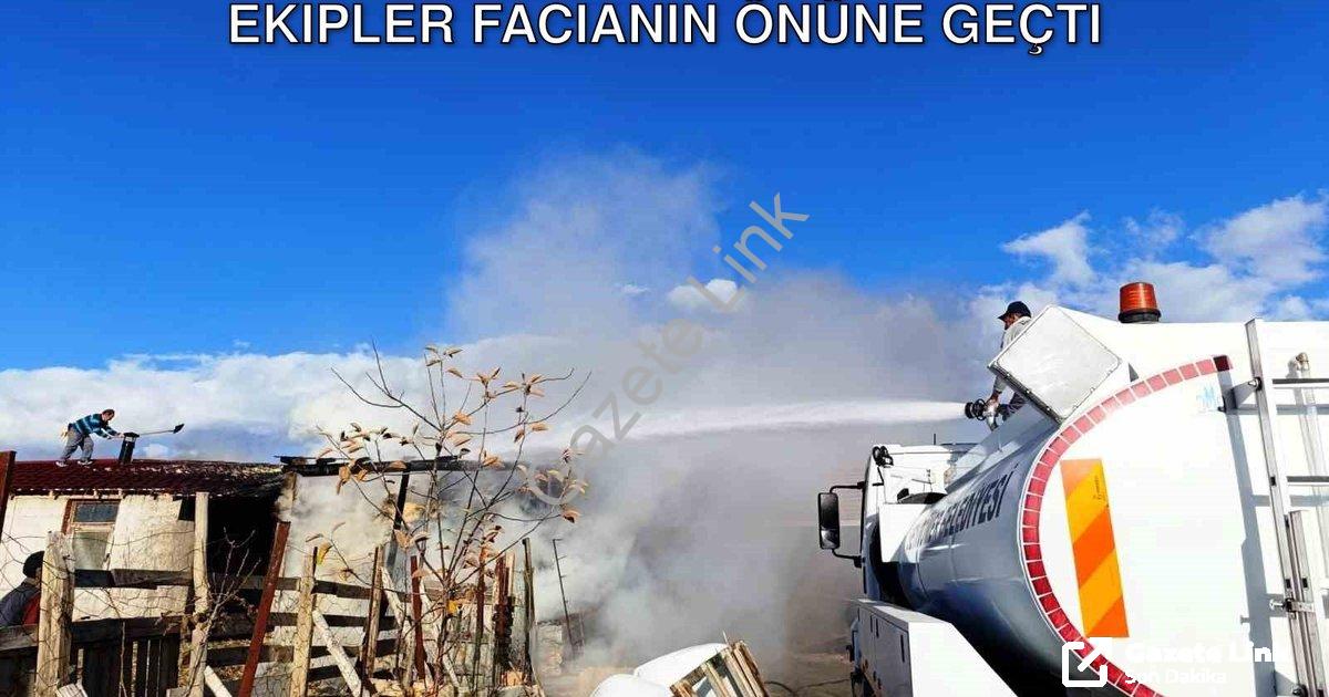 "Kütahya Seyitömer’de Ahır Yangını: Ekipler Facianın Önüne Geçti" başlıklı haber için fotorealistik,