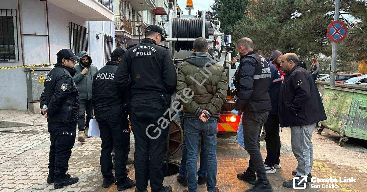 "Uşak'ta Kan Donduran Olay: Kanalizasyon Çalışmasında Cenin Bulundu" başlıklı haber için fotorealist